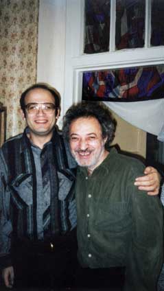 Левин, как и положено, слева, Кенжеев справа. Фото Павла Крюкова, 1999 г.